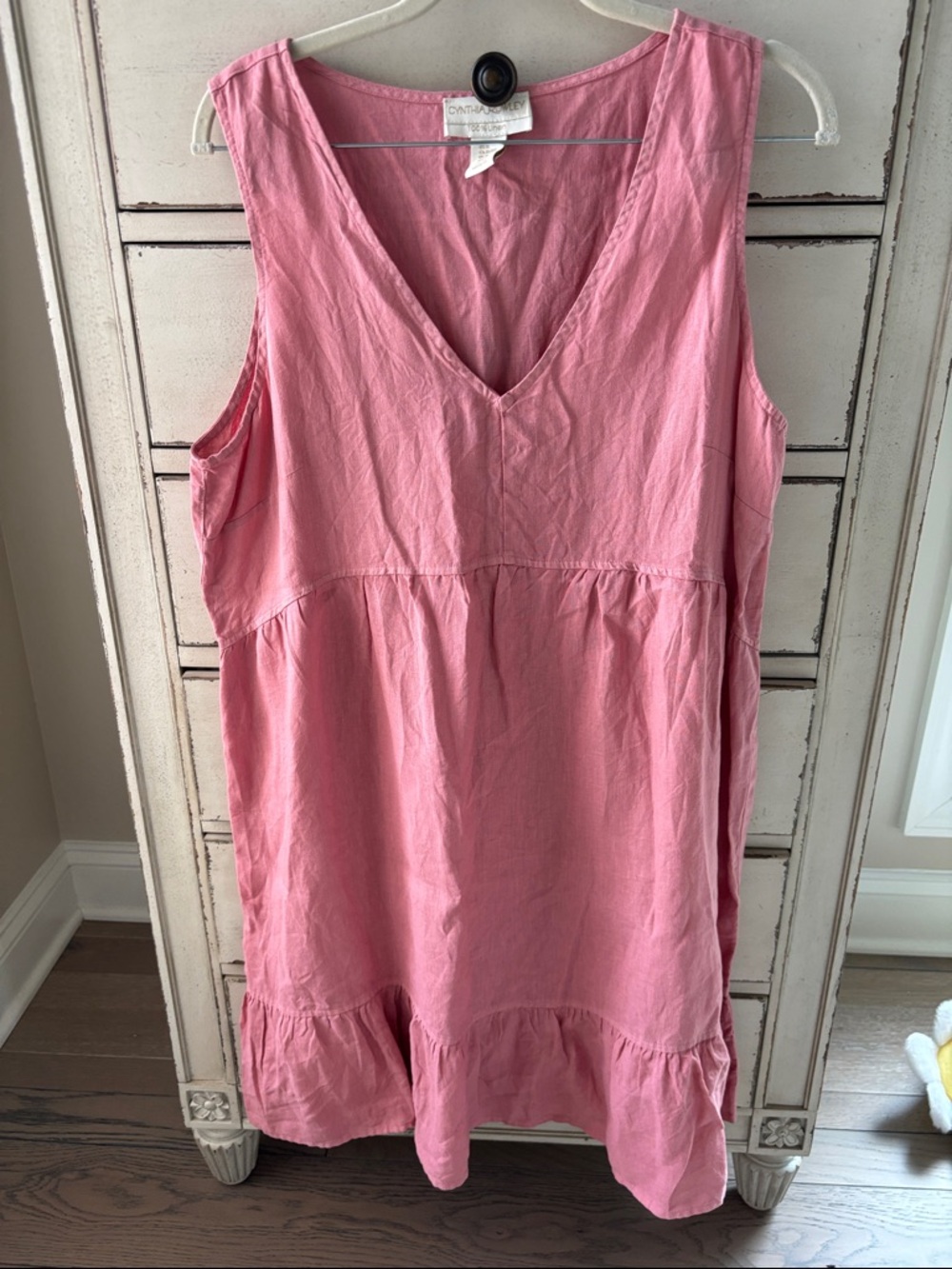 Sleeveless linen dress